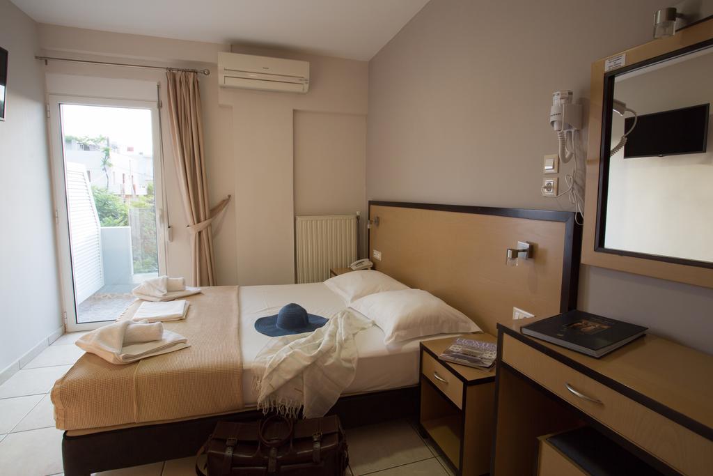 Theofilos City Hotel La Canea Esterno foto